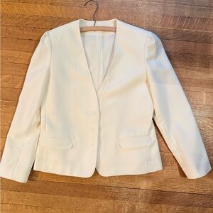 Elegant Cream Women's Blazer